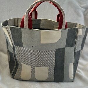 Bally tote